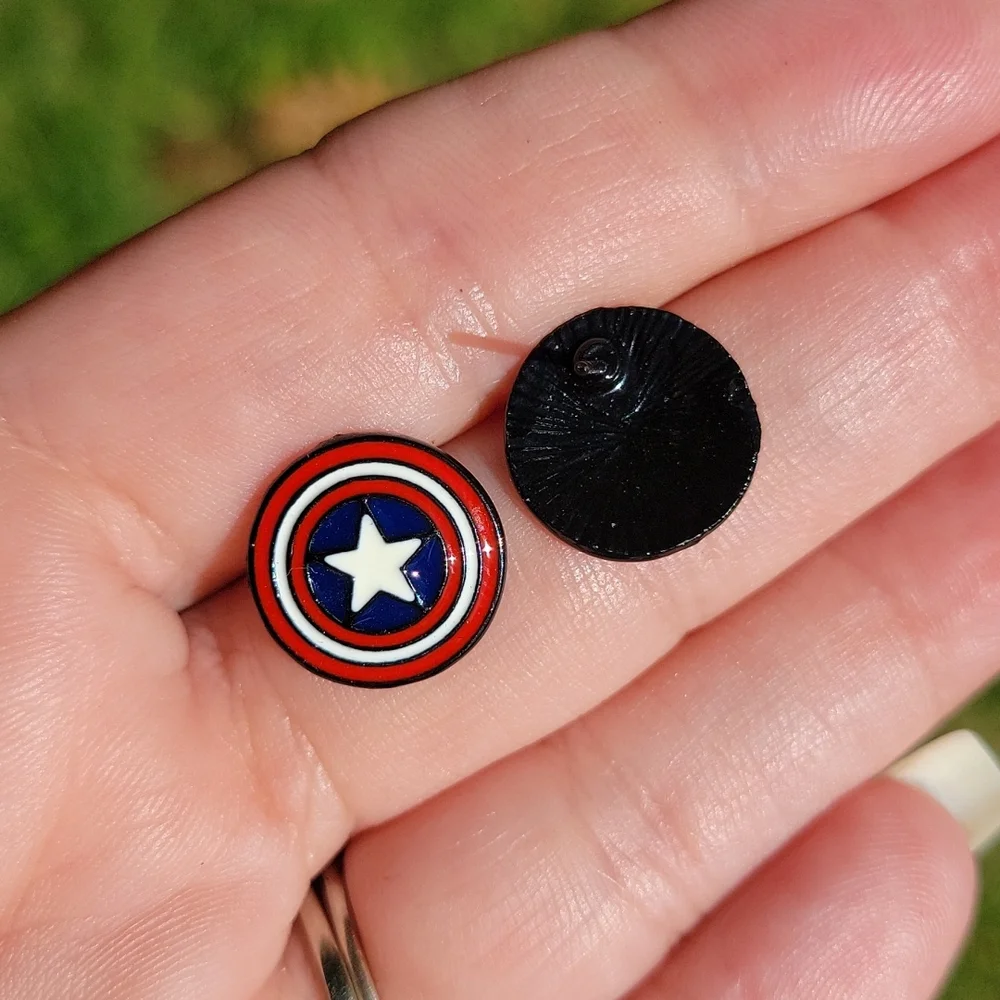 🔥LAST PAIR🔥 Captain America Iconic Stud Earrings, Marvel Comics - Picture 4 of 6